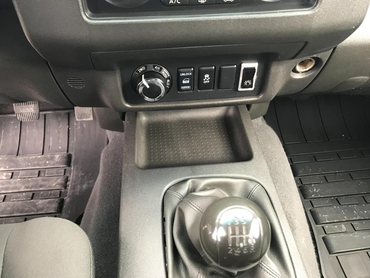 Nissan Navarra Pick Up 2.5 · Ano 2015 — image 21