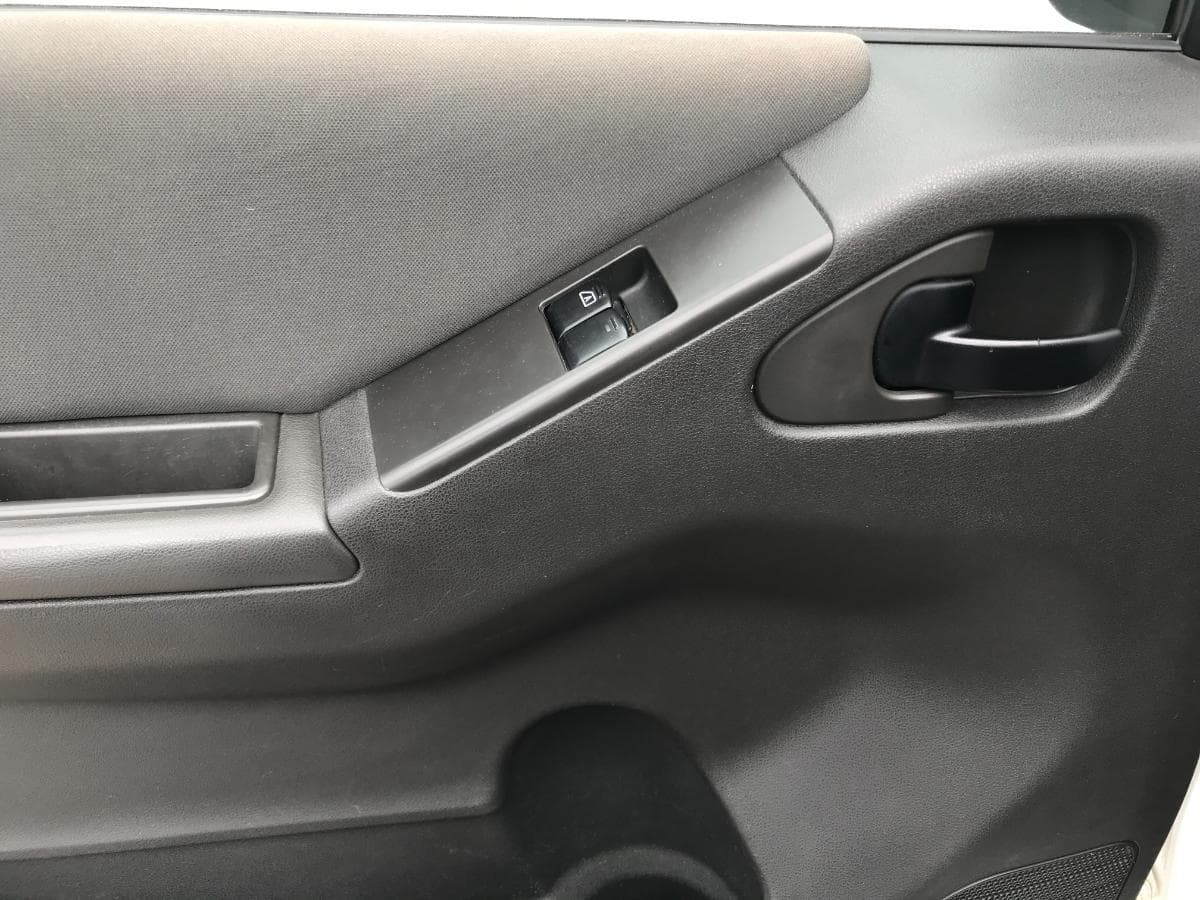 Nissan Navarra Pick Up 2.5 · Ano 2015 — image 19