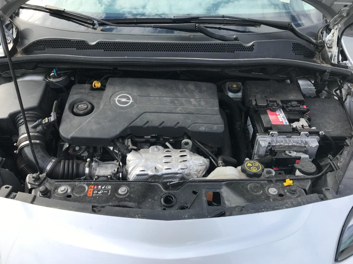 Opel Corsa 1.3 CDTI · Ano 2018 — image 10