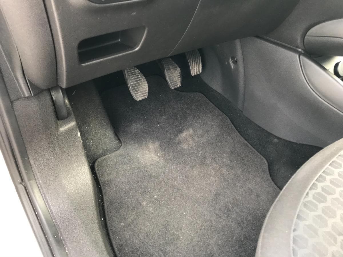 Opel Corsa 1.3 CDTI · Ano 2018 — image 15