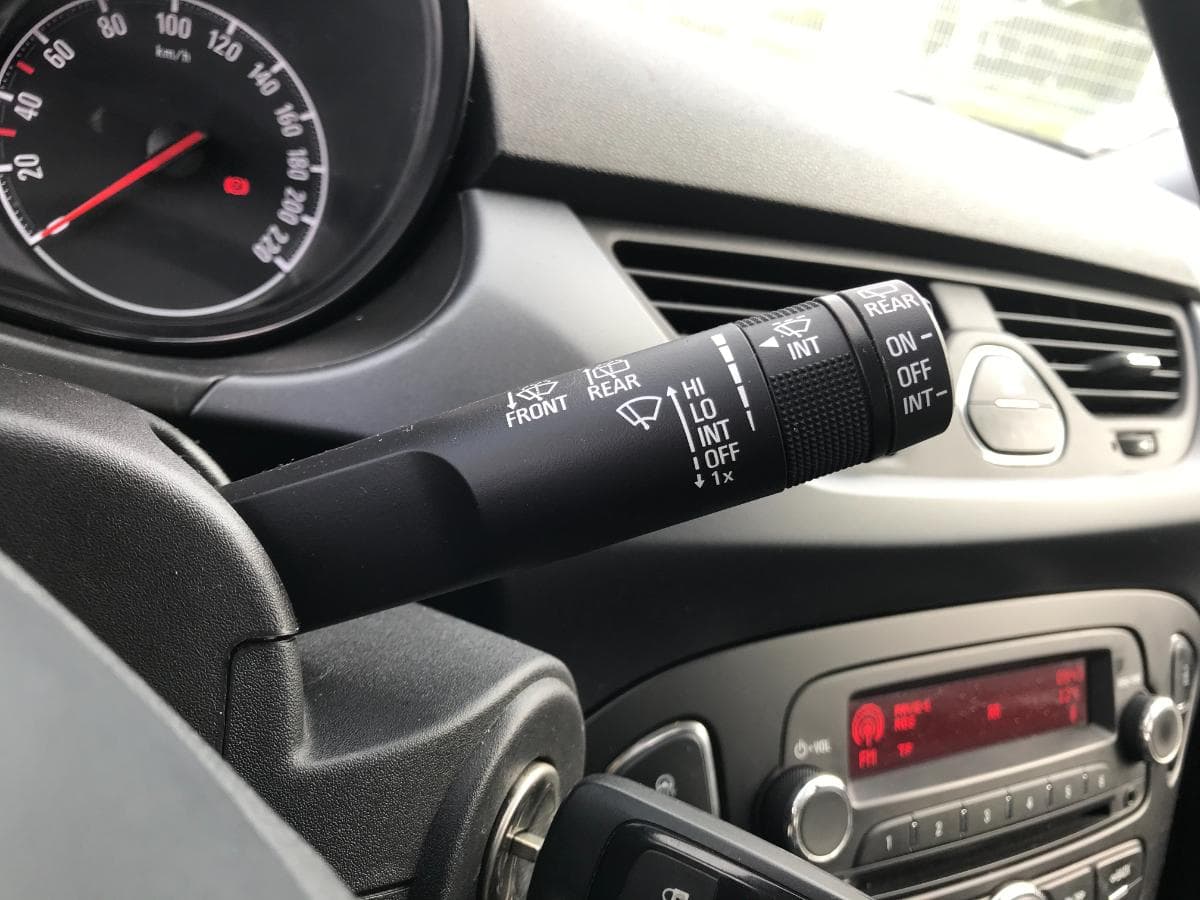Opel Corsa 1.3 CDTI · Ano 2018 — image 21