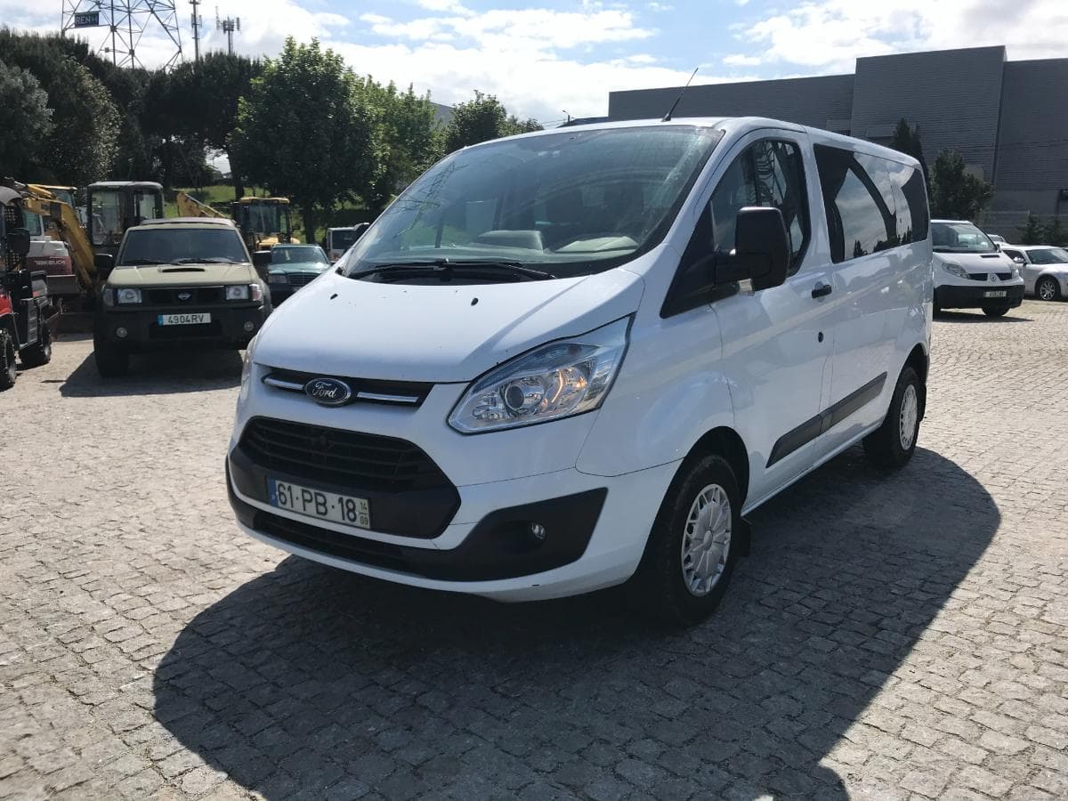 Ford Transit Custom 2.2 TDCI · Ano 2014 — image 3