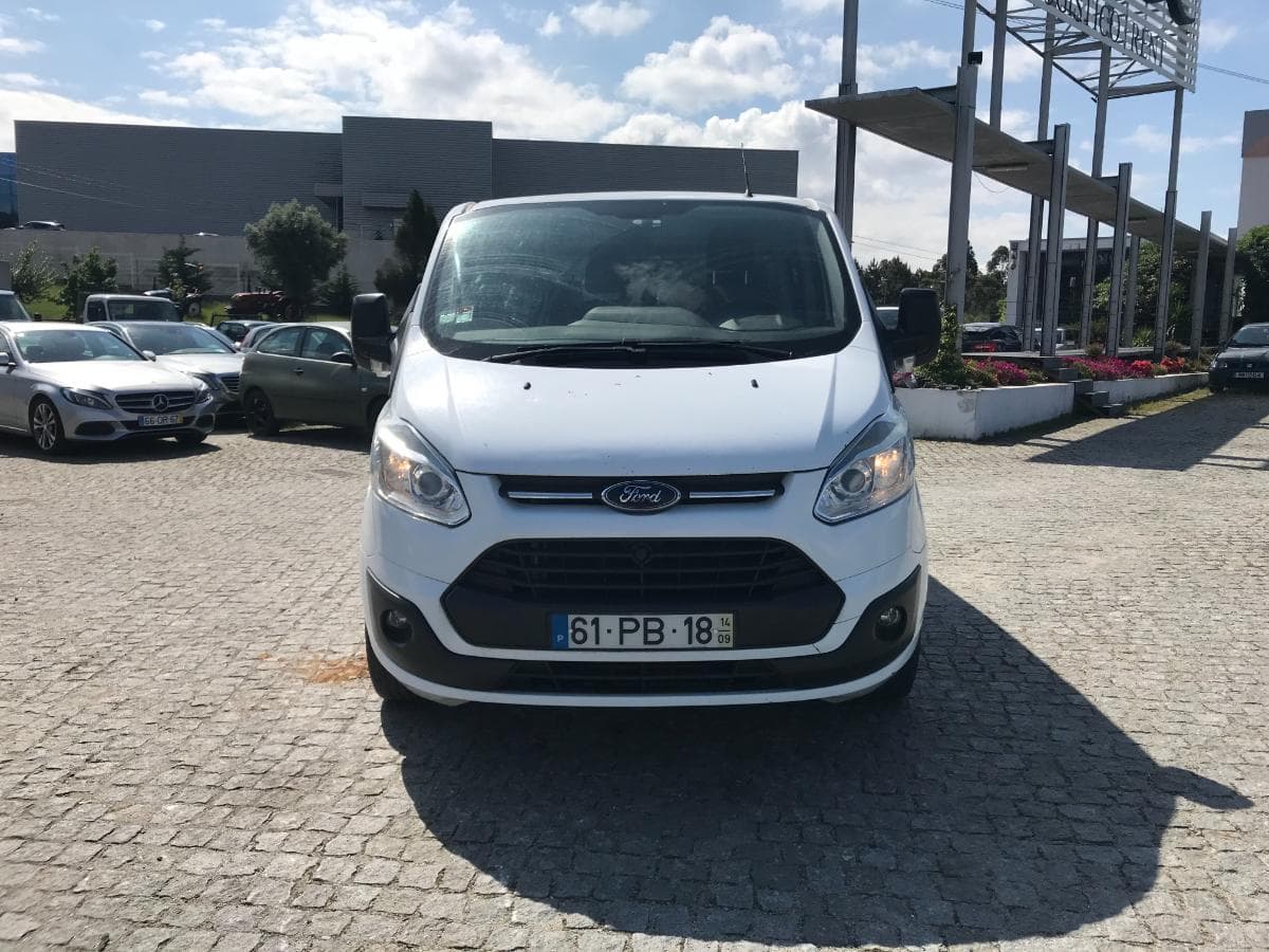 Ford Transit Custom 2.2 TDCI · Ano 2014 — image 2