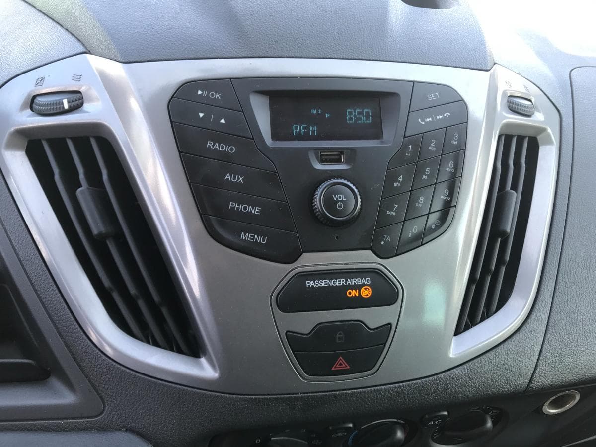 Ford Transit Custom 2.2 TDCI · Ano 2014 — image 21