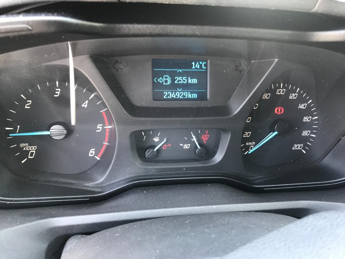 Ford Transit Custom 2.2 TDCI · Ano 2014 — image 22