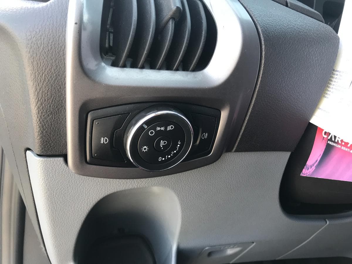 Ford Transit Custom 2.2 TDCI · Ano 2014 — image 23