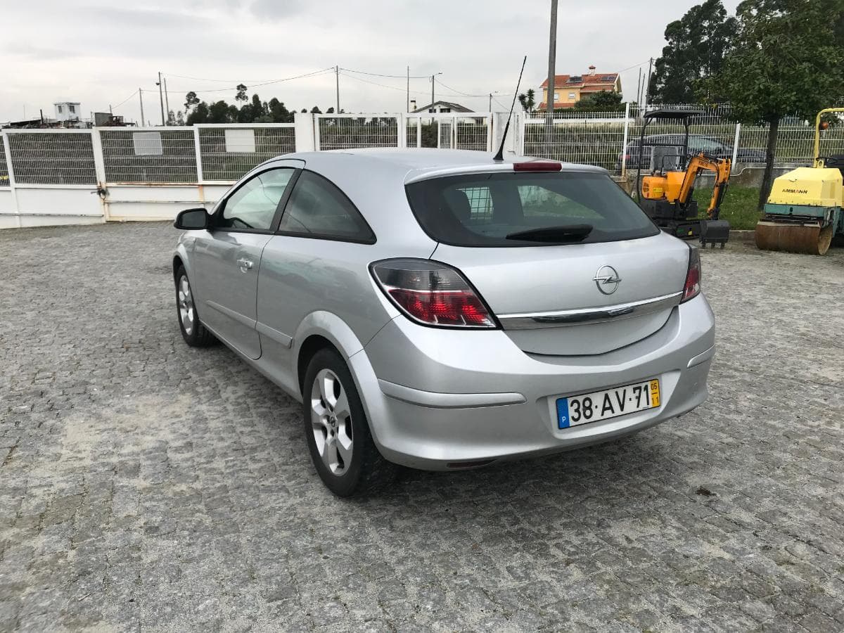 Opel Astra 1.3 CDTI · Ano 2005 — imagen 6