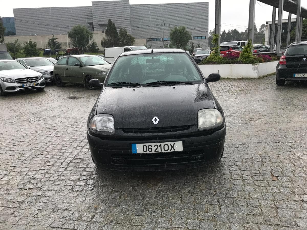 Renault Clio 1.9D · Ano 2000 — imagen 2