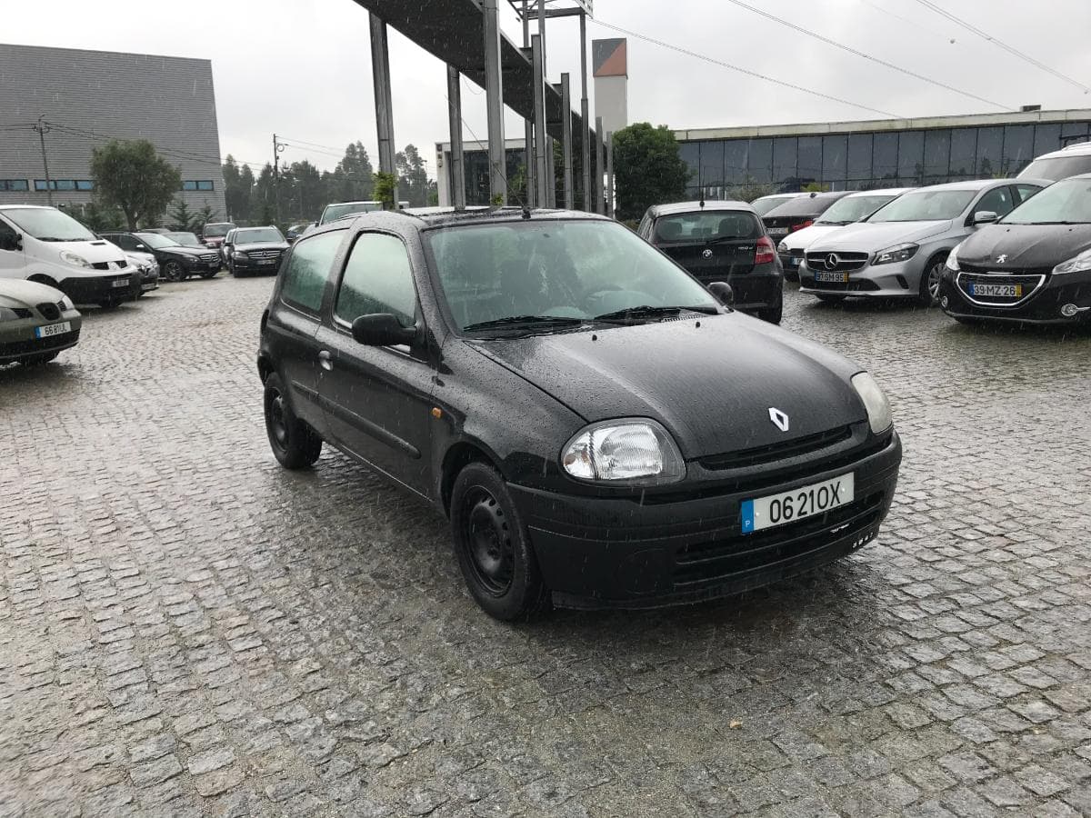 Renault Clio 1.9D · Ano 2000 — imagen 1