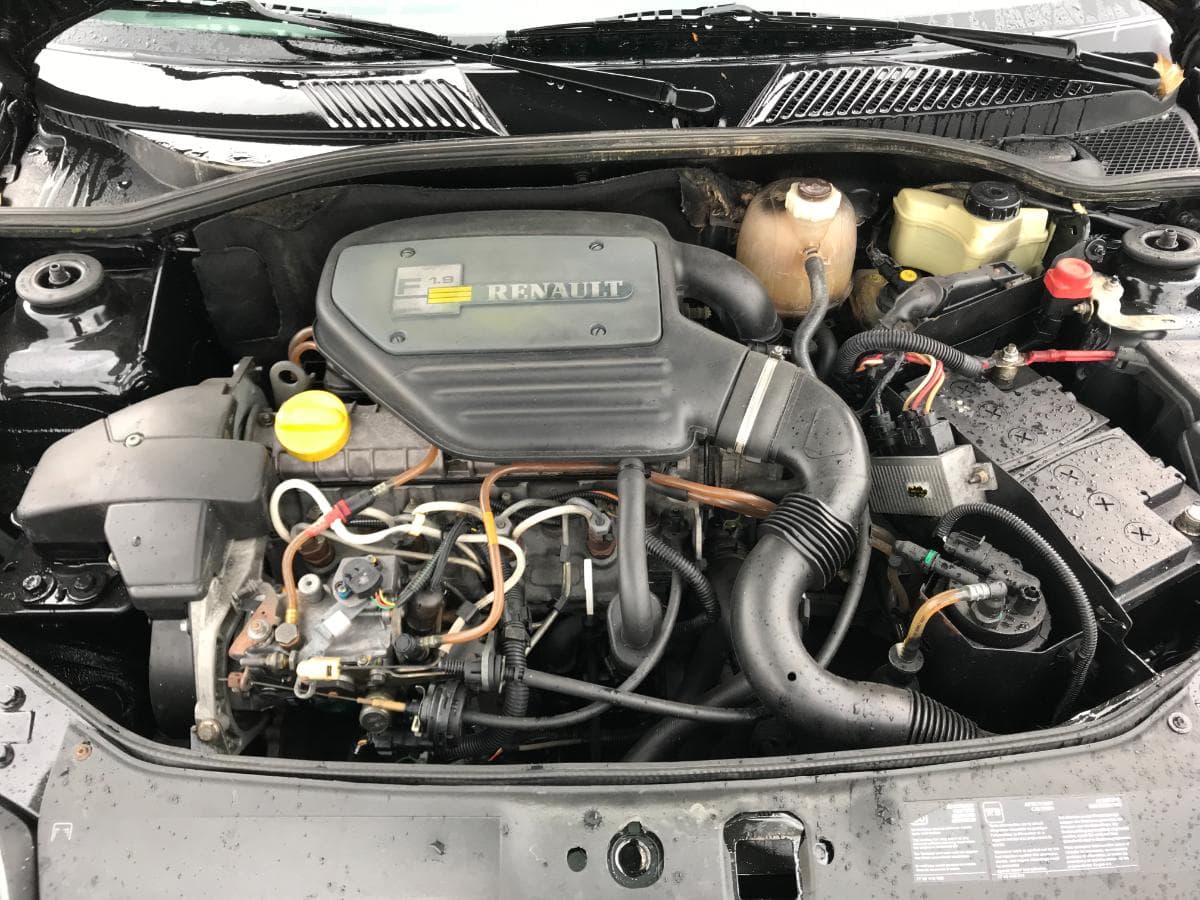 Renault Clio 1.9D · Ano 2000 — imagen 10