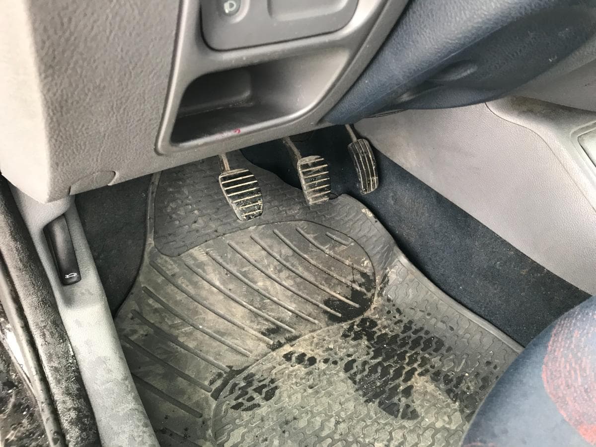 Renault Clio 1.9D · Ano 2000 — imagen 18