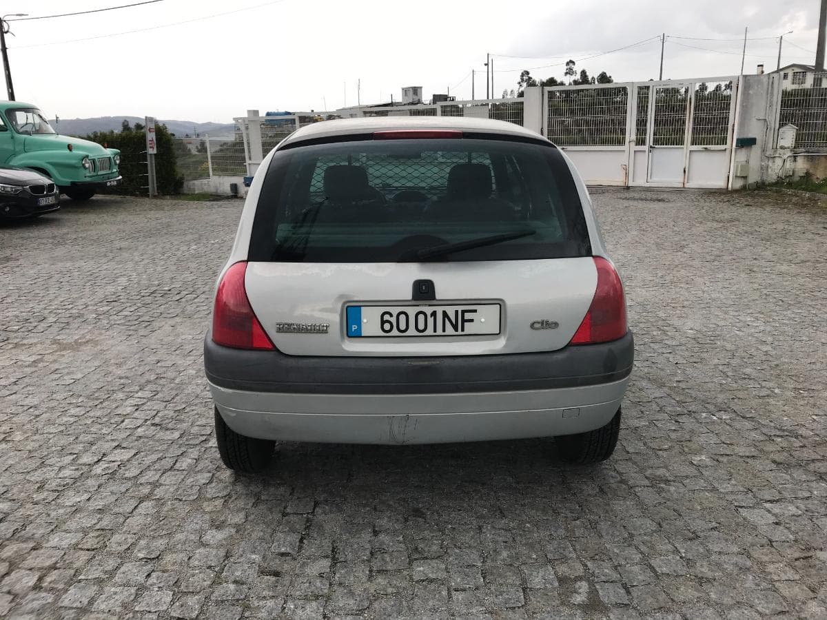 Renault Clio 1.9D · Ano 1999 — imagem 5