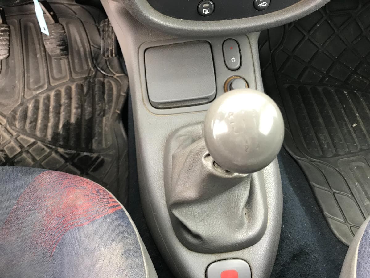 Renault Clio 1.9D · Ano 1999 — imagem 19