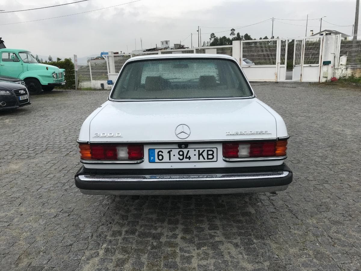 Mercedes-Benz 300 D Turbo · Ano 1997 · Versão Americana — imagem 5