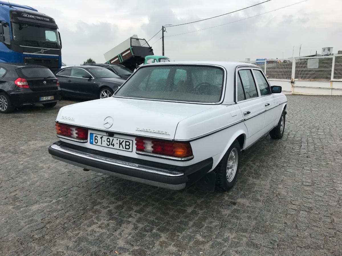 Mercedes-Benz 300 D Turbo · Ano 1997 · Versão Americana — imagem 4