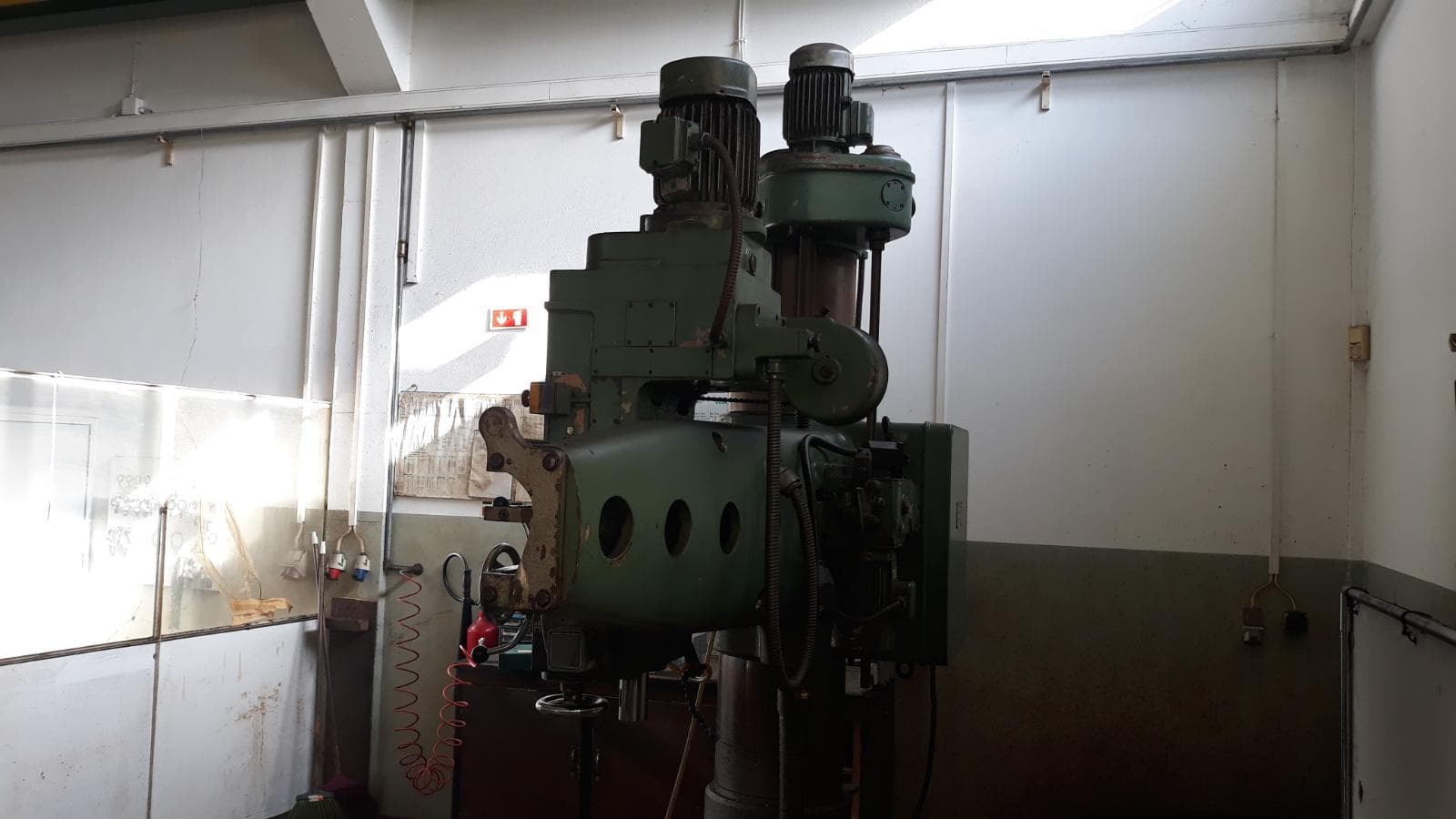 Máquina de furar — imagem 6