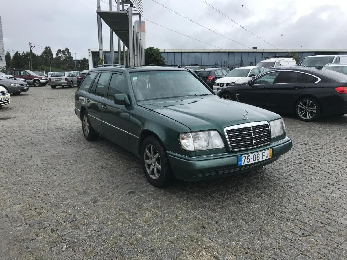 Mercedes-Benz 220 TE 2.2 · Motor Reconstruído para Diesel — imagem 1