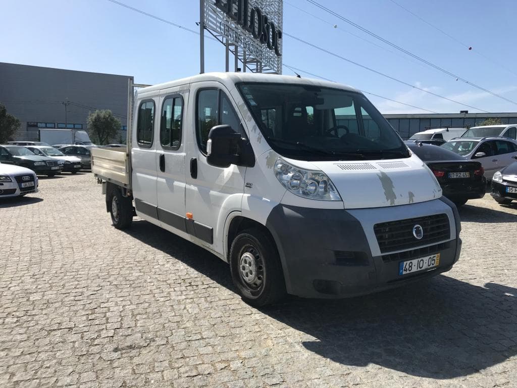 Fiat Ducato 250 · 9 Lugares — imagen 1
