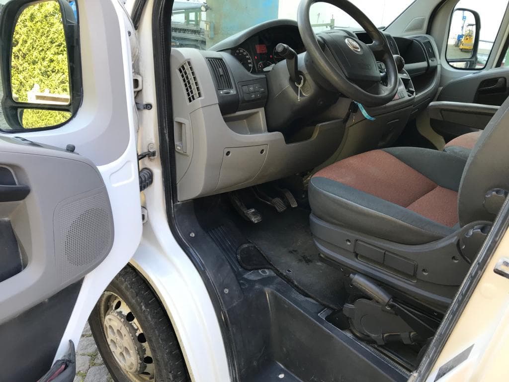 Fiat Ducato 250 · 9 Lugares — imagen 10