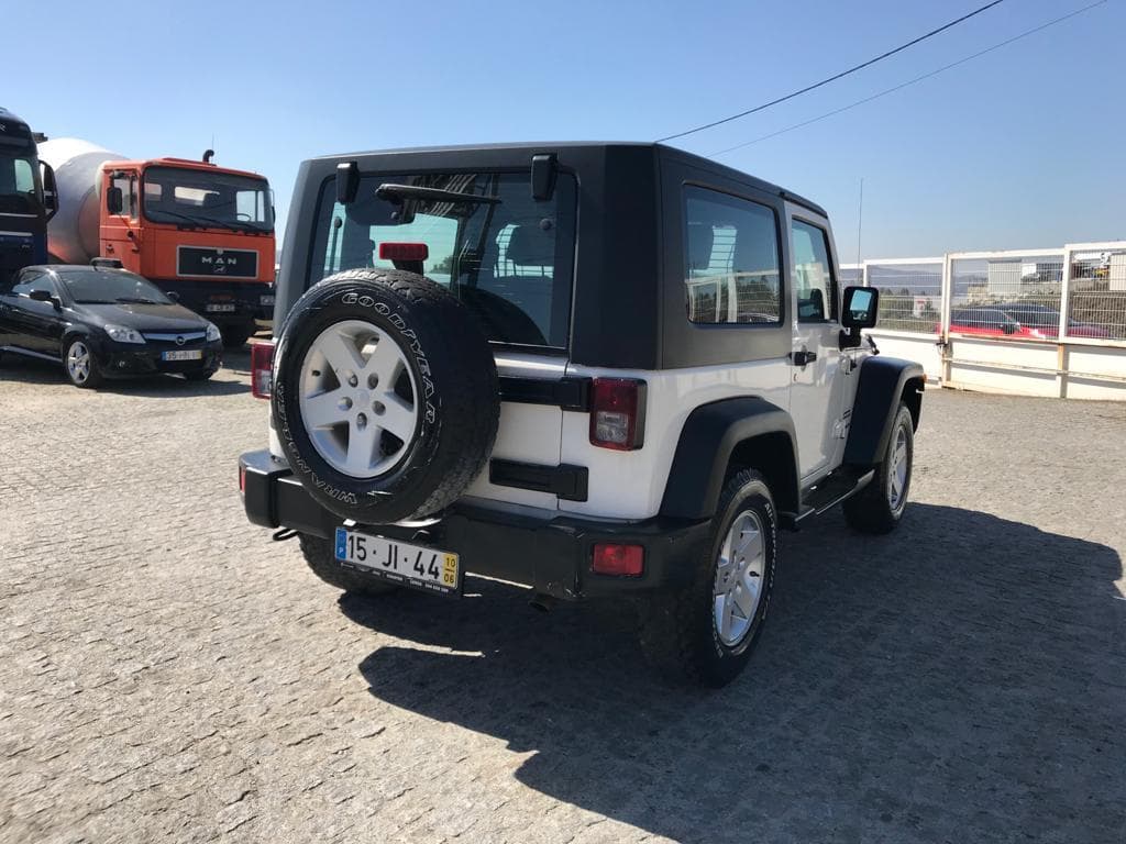 Jeep Wrangler 2.8 CRD · Ano 2010 — imagem 4