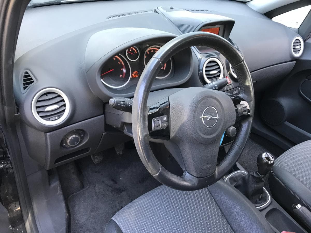 Opel Corsa 1.2 · Ano 2006 — image 16