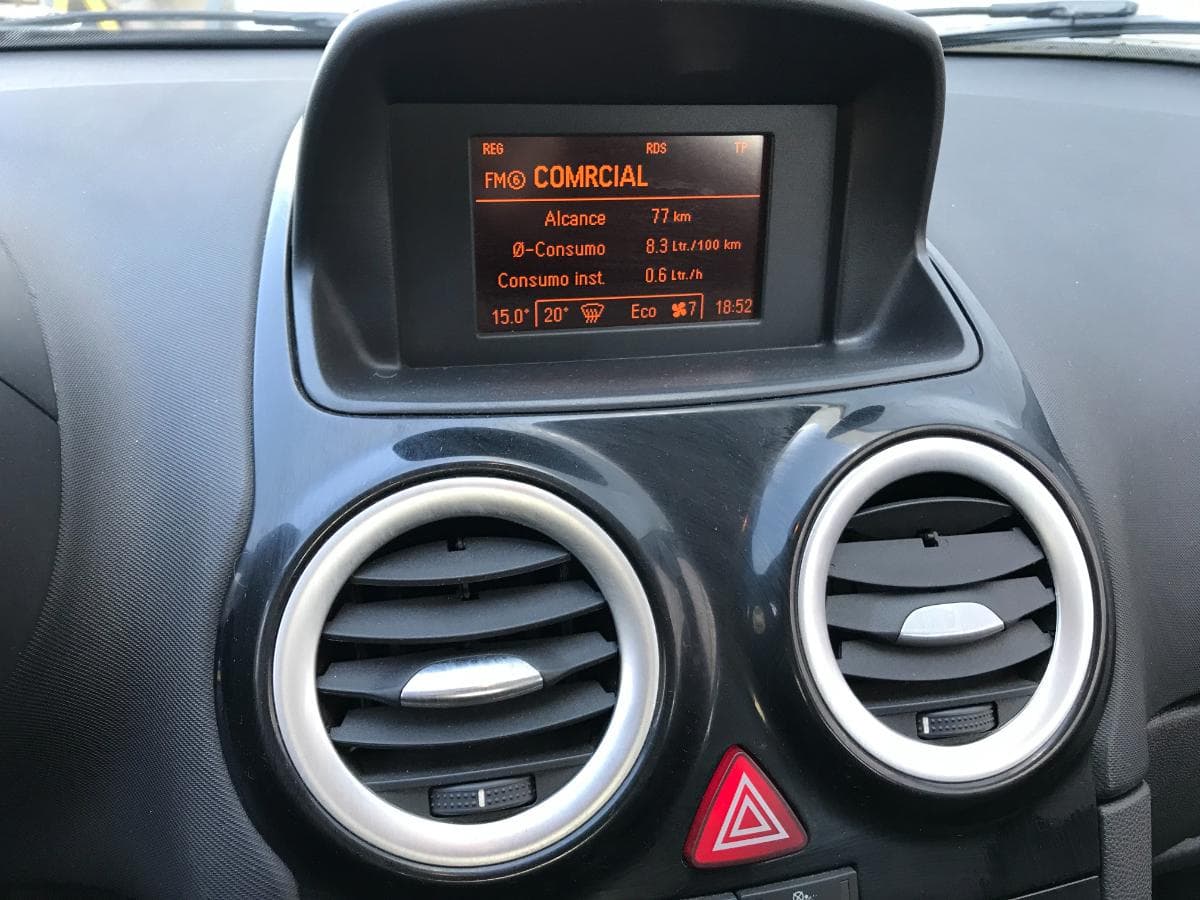 Opel Corsa 1.2 · Ano 2006 — image 19