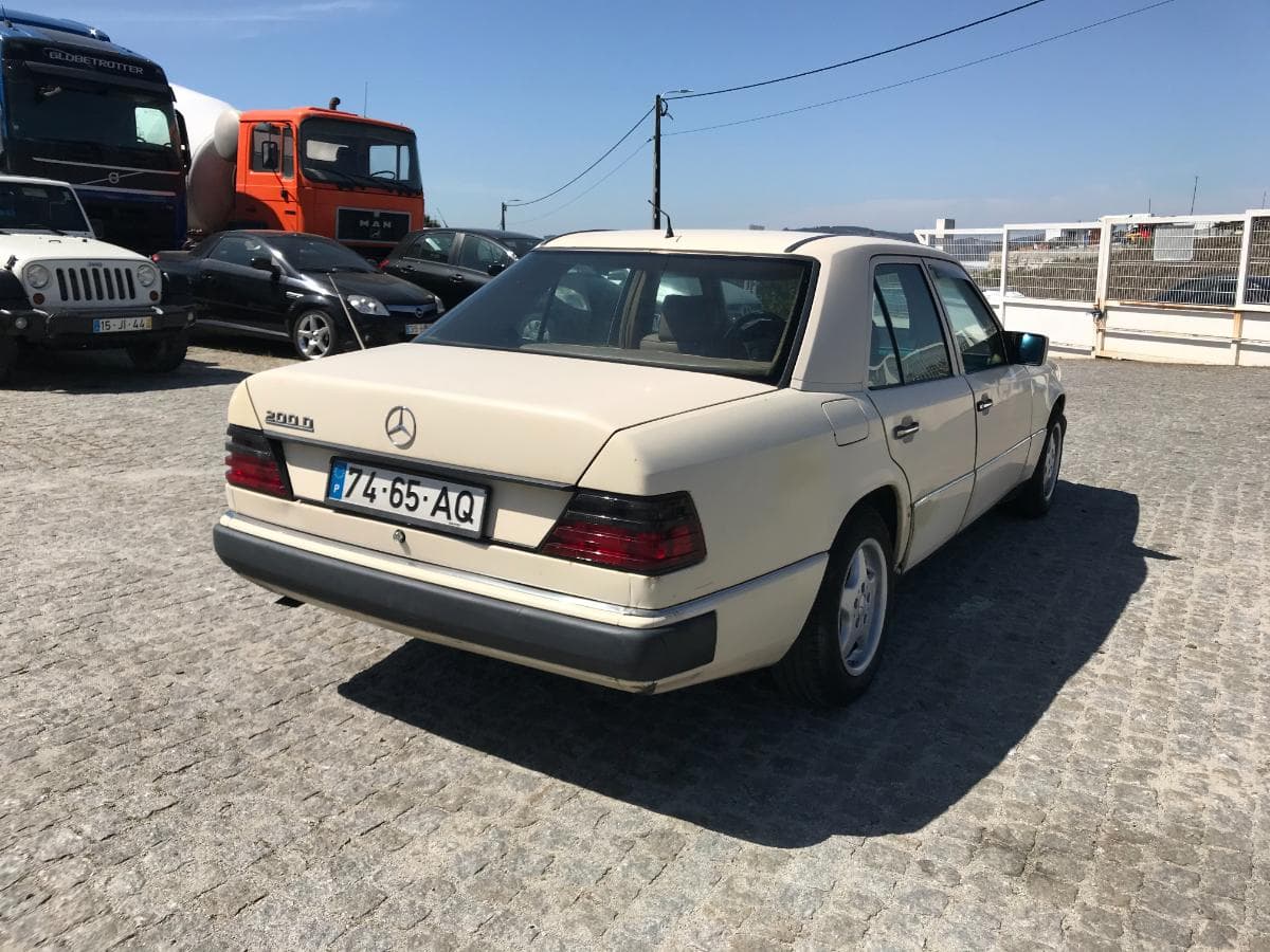 Mercedes-Benz 200D · Ano 1992 74-65-AQ · — image 4
