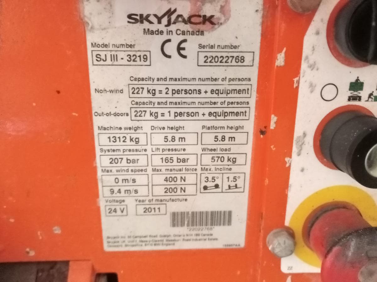 Plataforma Elevatória Skyjack — image 11
