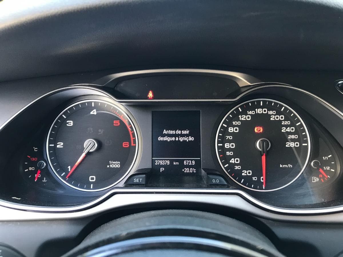 Audi A4 2.0TDI · Ano 2012 — imagem 21