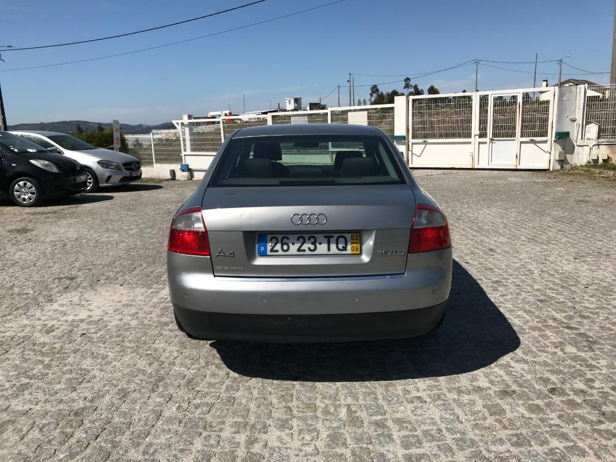 Audi A4 1.9TDI · Ano 2002 — image 5