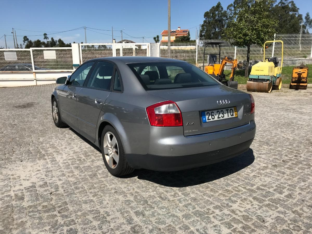 Audi A4 1.9TDI · Ano 2002 — image 4