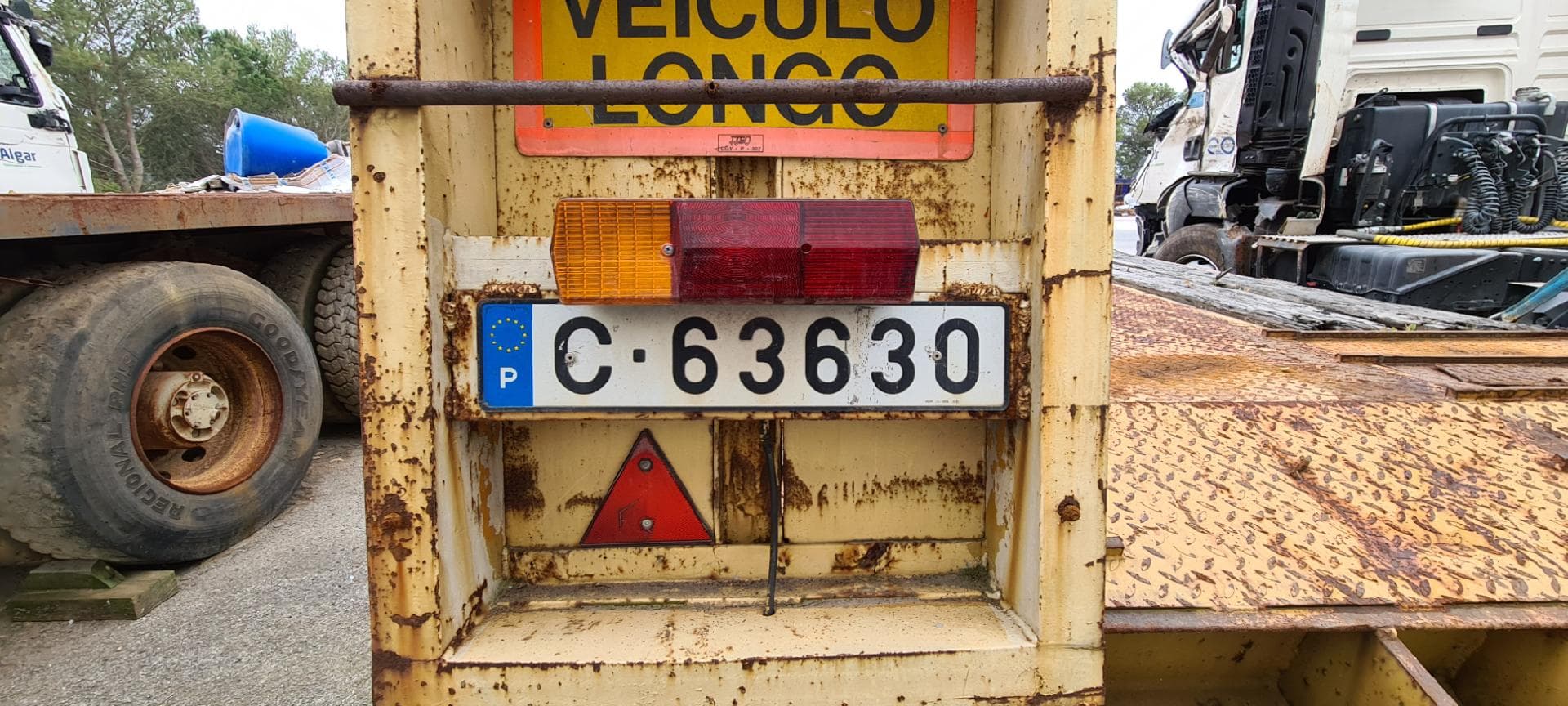 Remolque porta máquinas Fruehauf — imagen 8