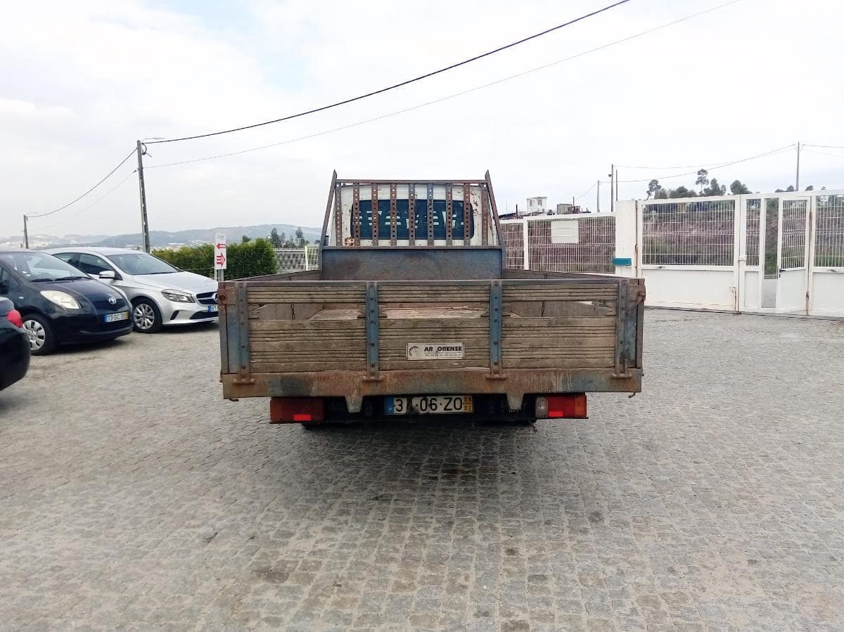Iveco 35C12D · 7 Lugares · Ano 2005 — imagem 5