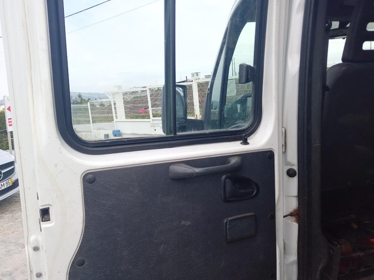 Iveco 35C12D · 7 Lugares · Ano 2005 — imagem 11