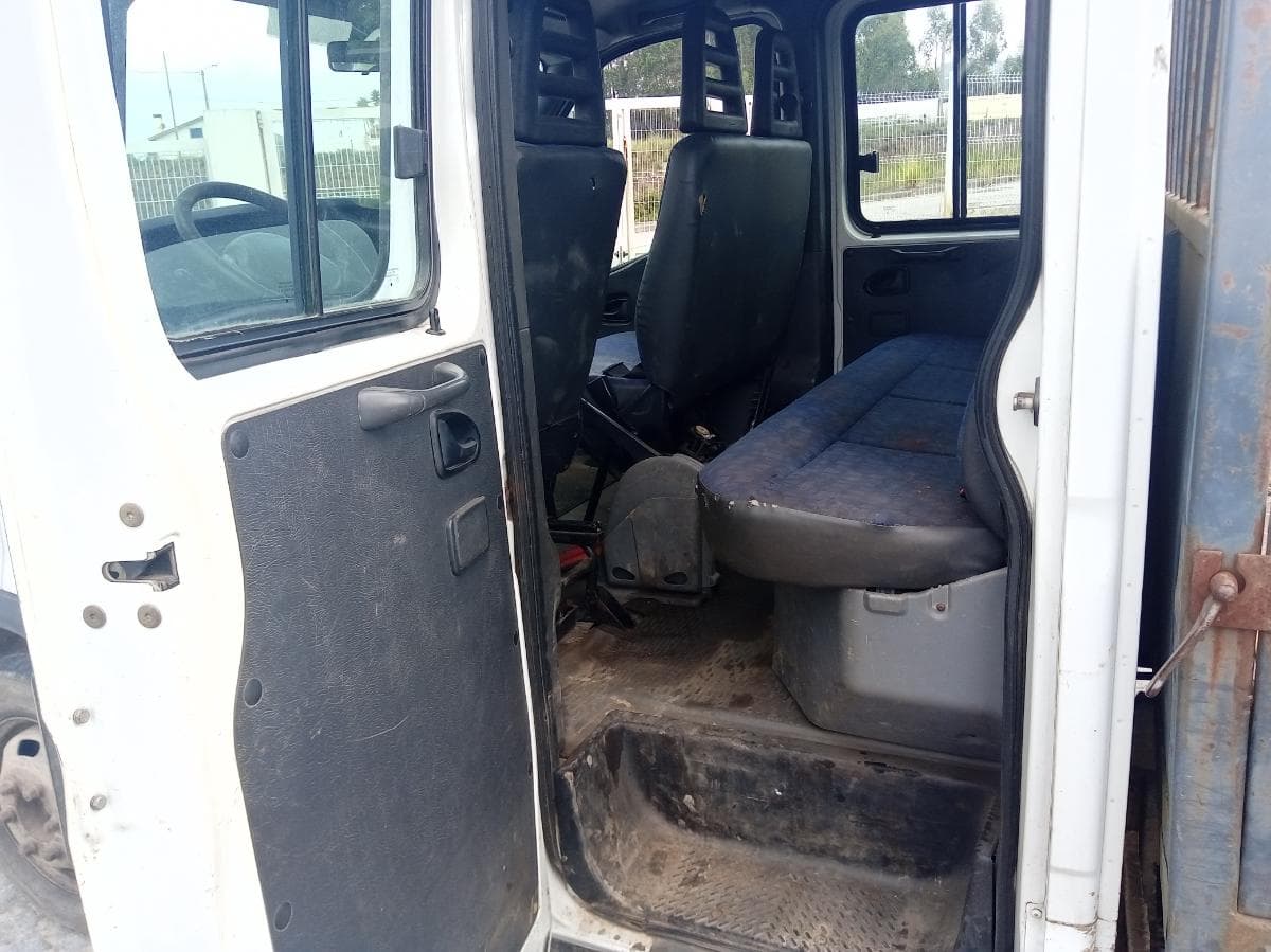 Iveco 35C12D · 7 Lugares · Ano 2005 — imagem 12