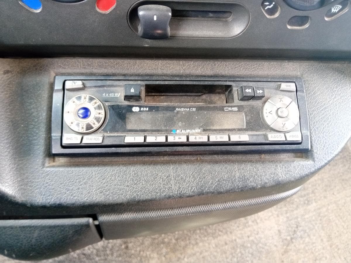 Iveco 35C12D · 7 Lugares · Ano 2005 — imagem 27