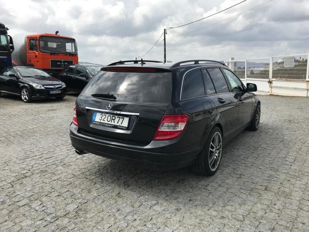 Mercedes-Benz C 220CDI · Ano 2008 — imagen 6