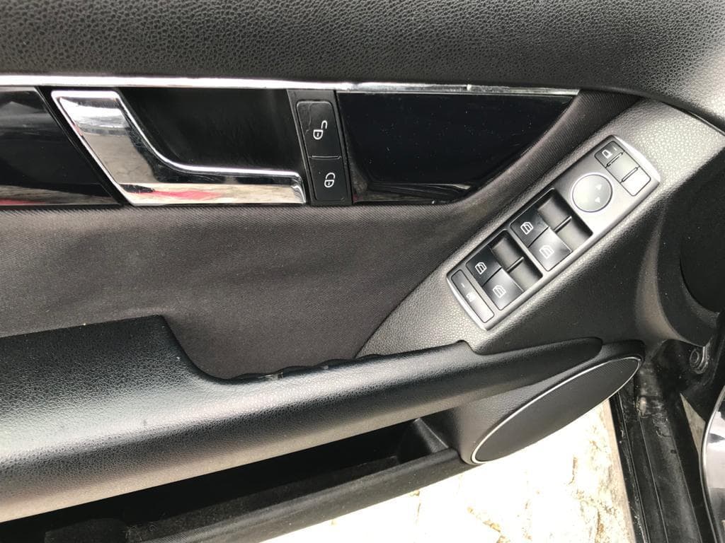 Mercedes-Benz C 220CDI · Ano 2008 — imagen 18