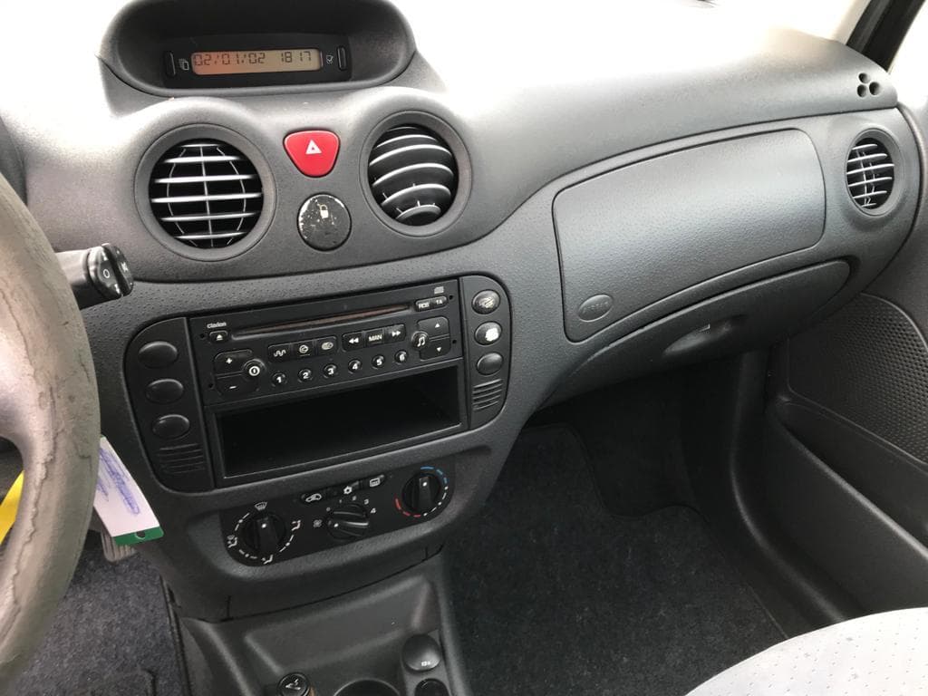 Citroën C3 1.4 HDI · Ano 2003 — imagem 16