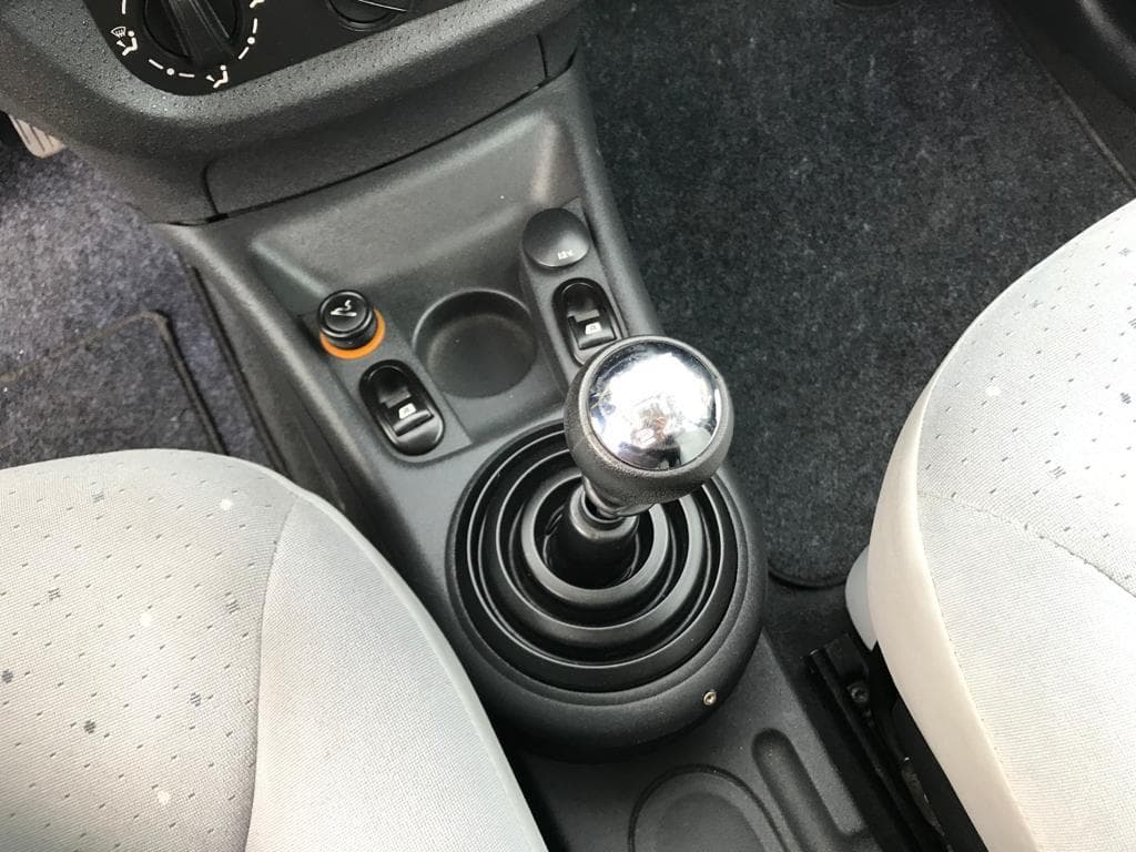 Citroën C3 1.4 HDI · Ano 2003 — imagem 18