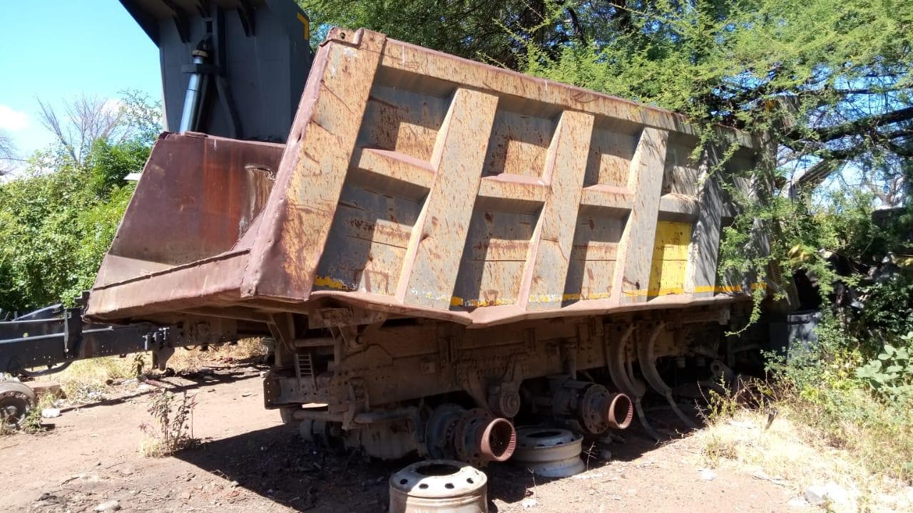 Dump Truck · — imagen 1