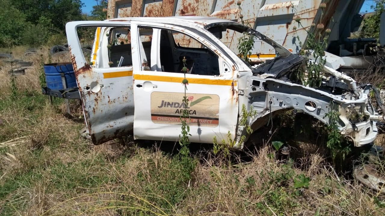 Cabine + Cabine + TOYOTA HILUX + Gambiarra ·