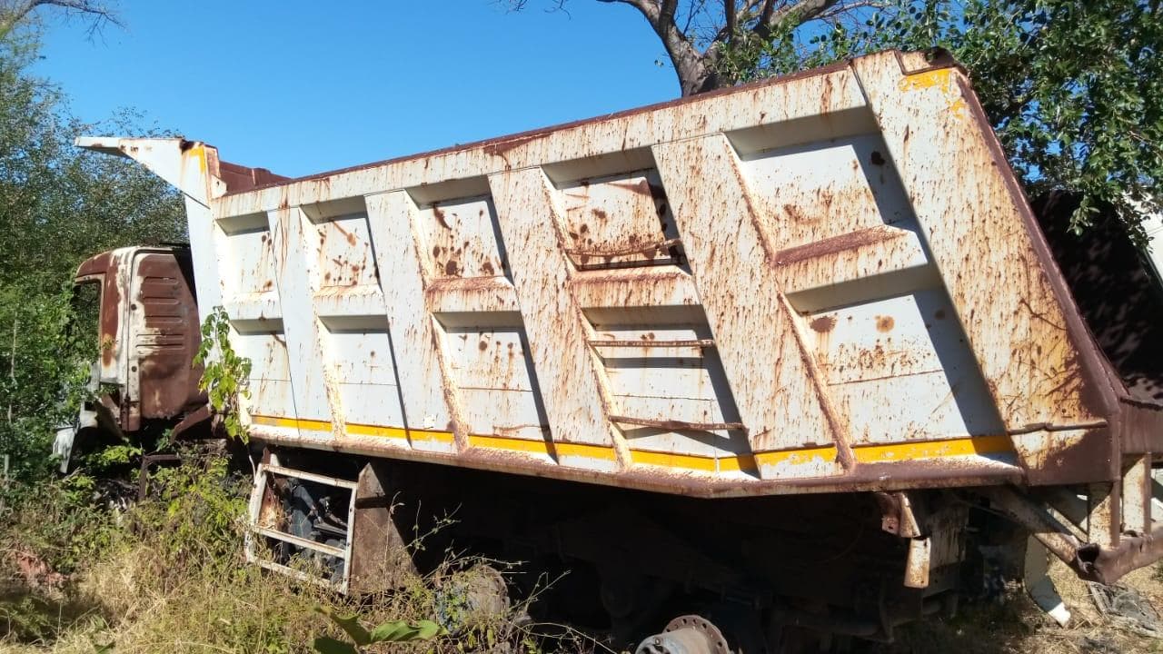 Camião Volvo · — imagen 1