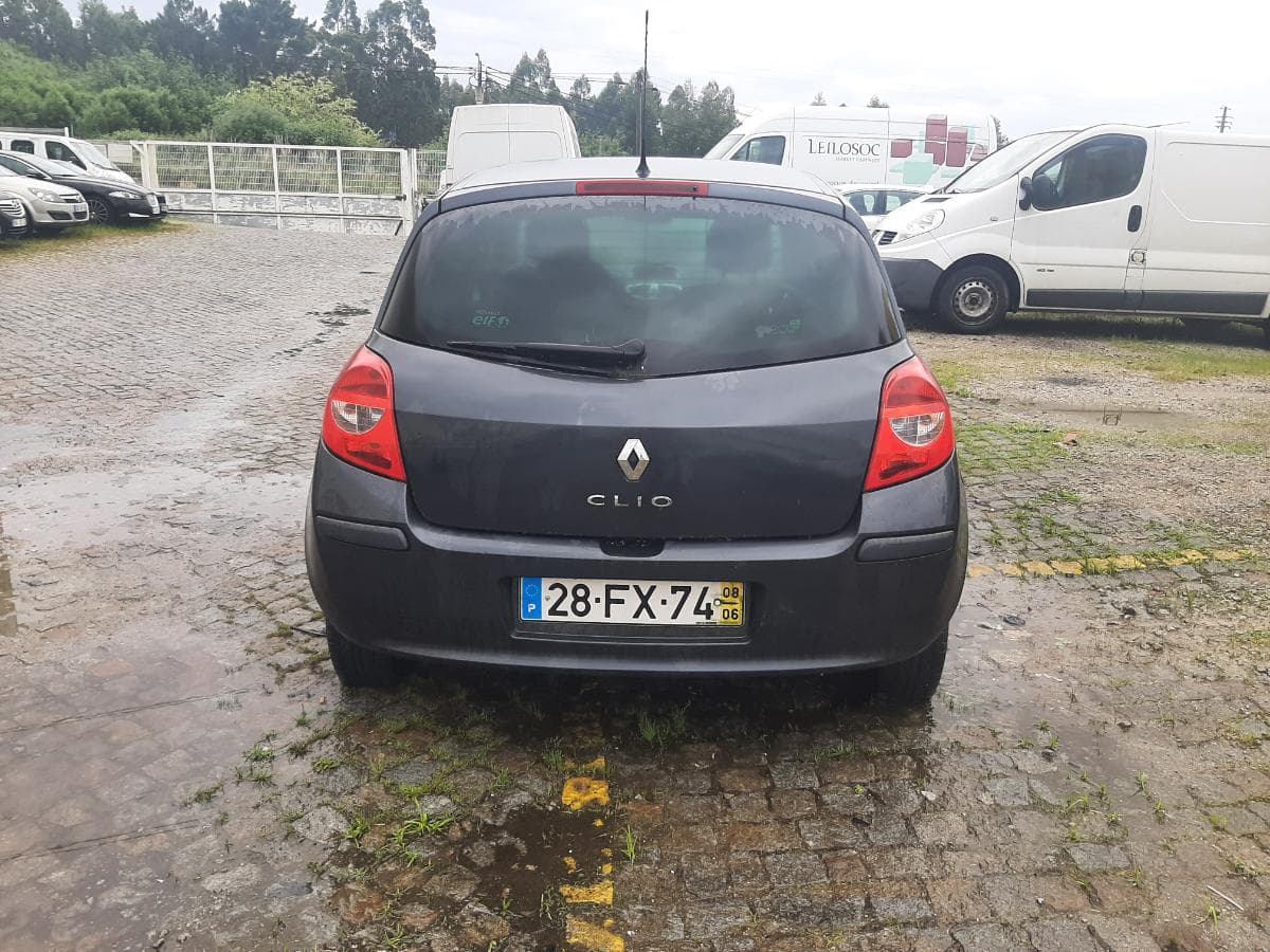 Renault Clio 1.5 DCI + Renault Master 2.3 DCI + Fiat Punto — image 13