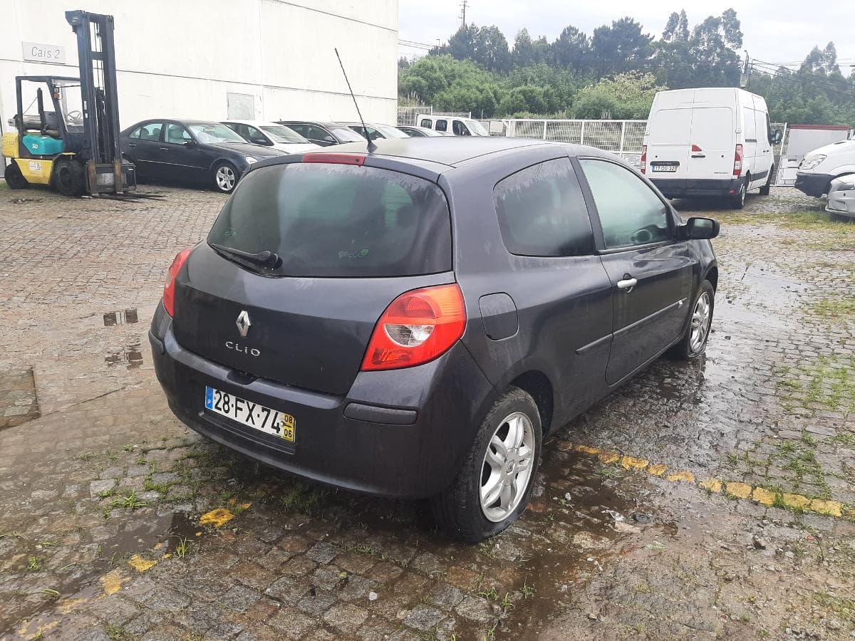 Renault Clio 1.5 DCI + Renault Master 2.3 DCI + Fiat Punto — image 16