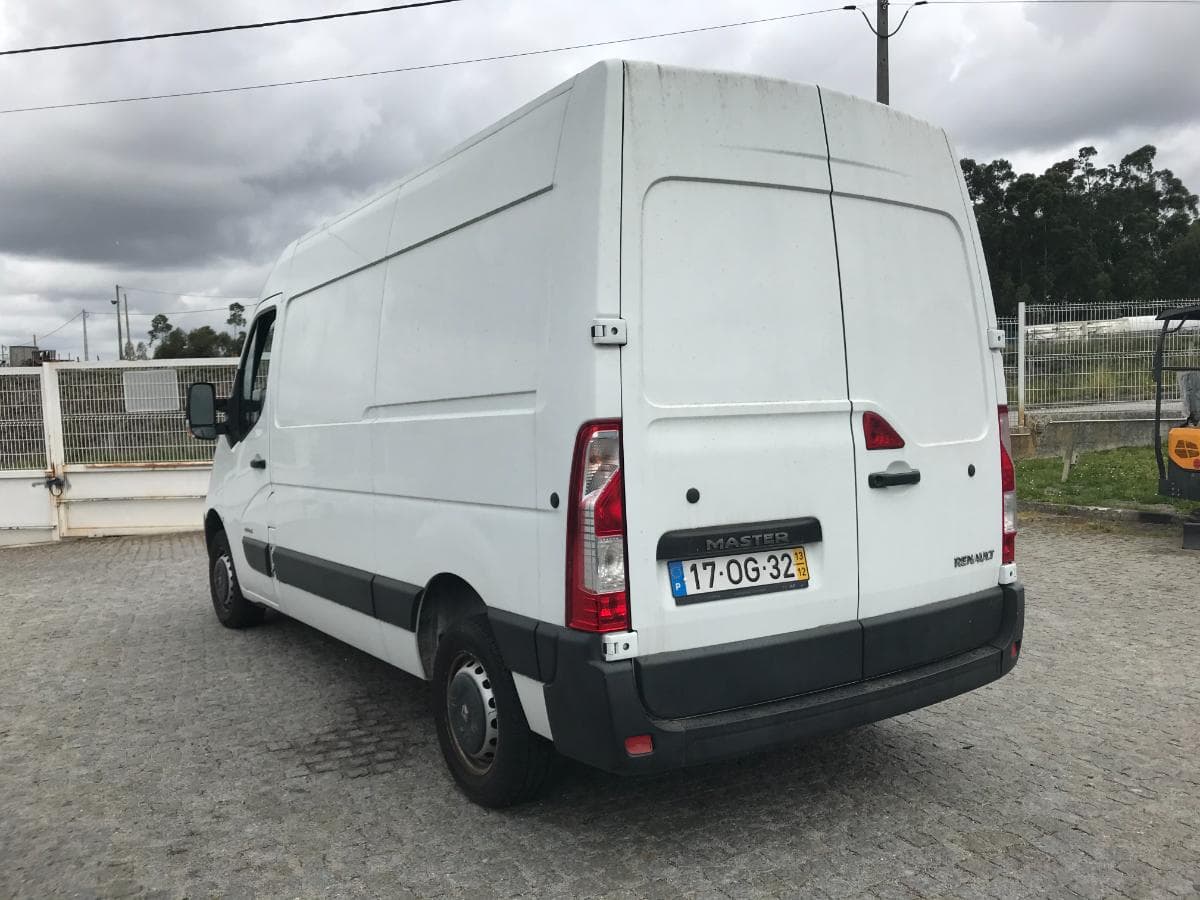 Renault Clio 1.5 DCI + Renault Master 2.3 DCI + Fiat Punto — image 17