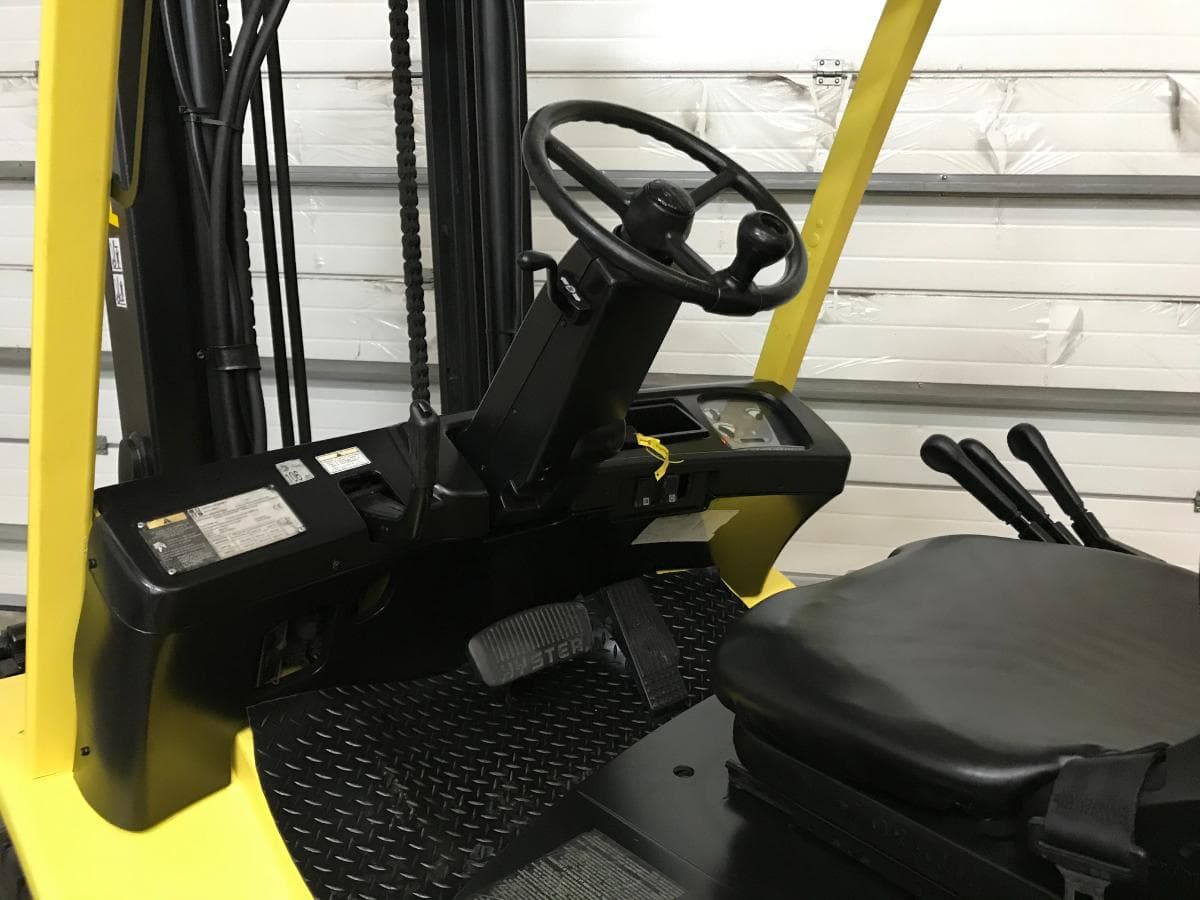 Empilhador Hyster 4.0 Toneladas · Gás — imagen 5
