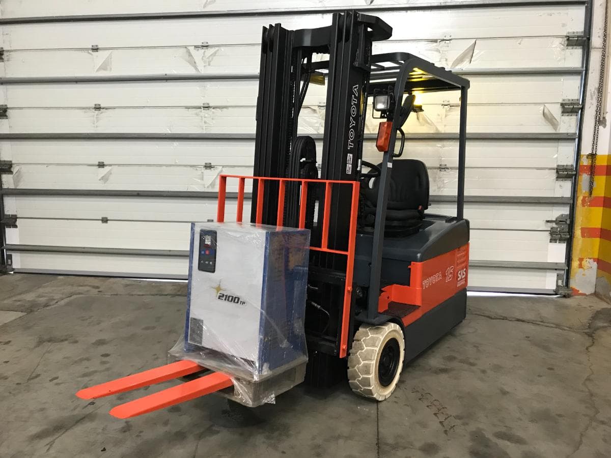 Empilhador Toyota · Elétrico · 1500kg — imagen 2