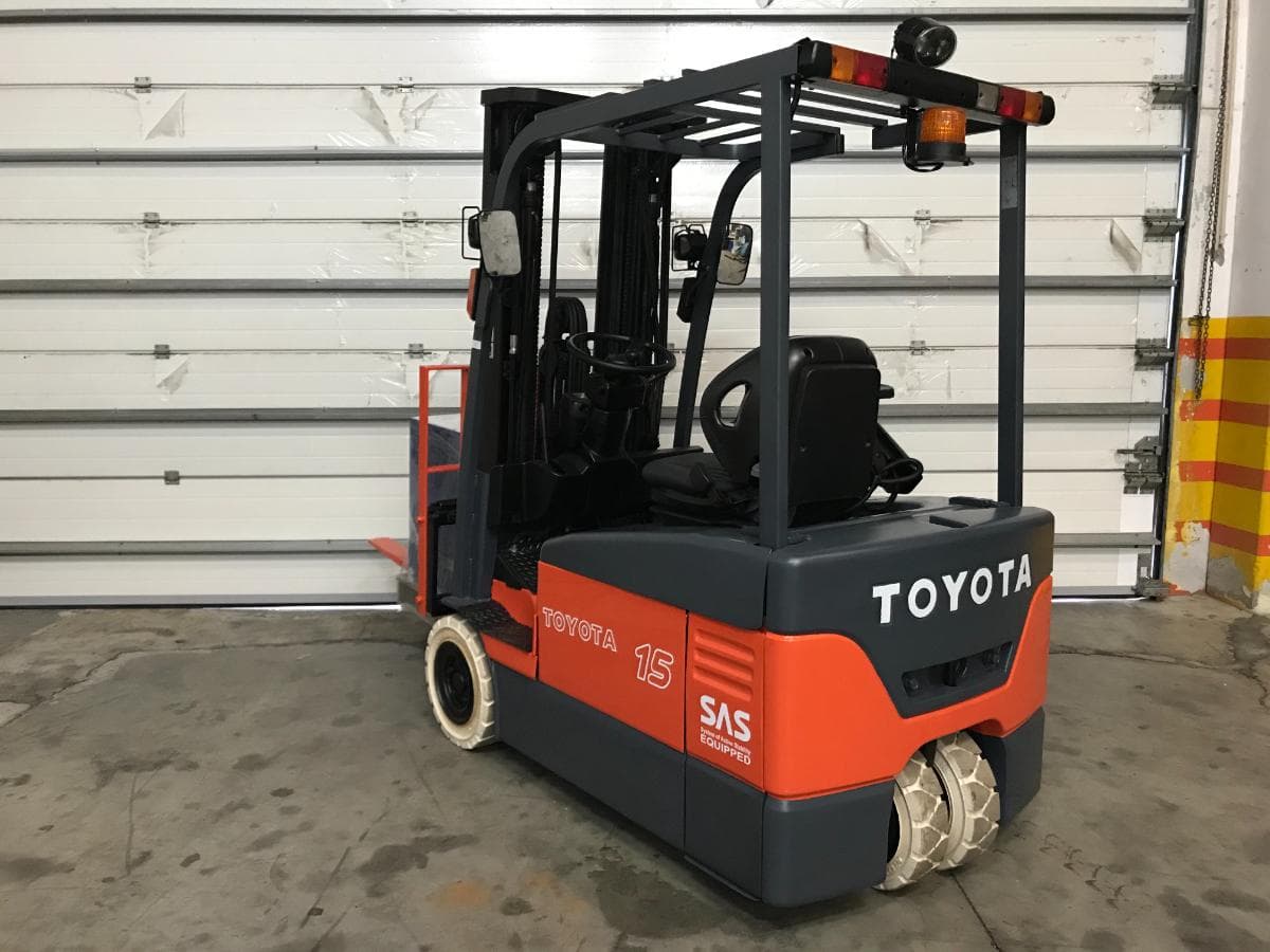 Empilhador Toyota · Elétrico · 1500kg — imagen 4