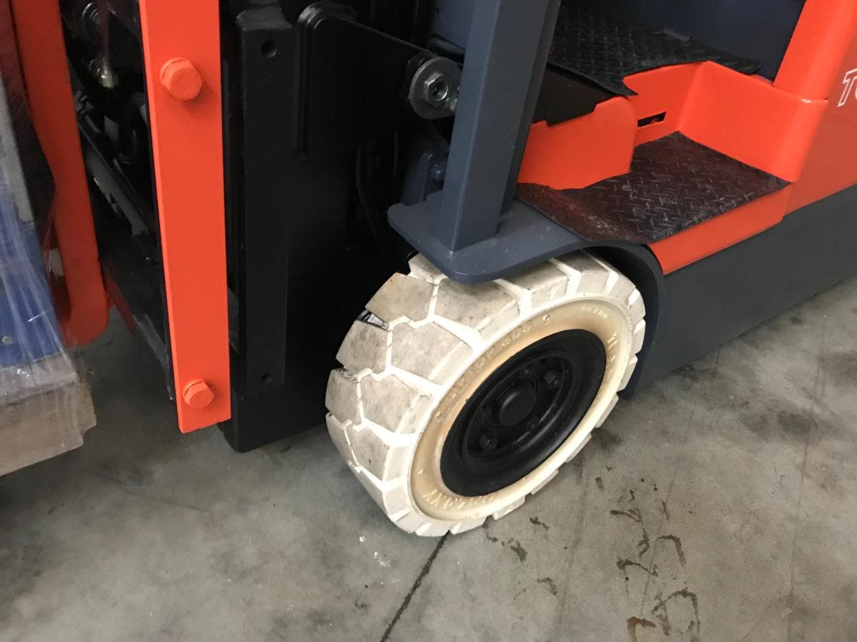 Empilhador Toyota · Elétrico · 1500kg — imagen 5